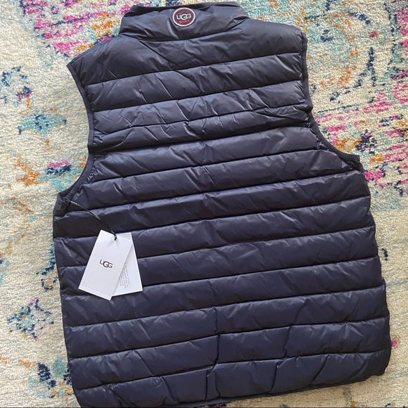 UGG Felton Puffer Vest - Picture 8 of 8
